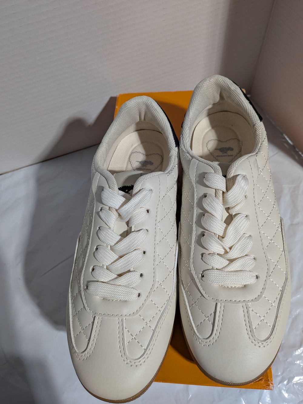 Rocket Dog Off White Women's Sneaker Box - Orange Logo